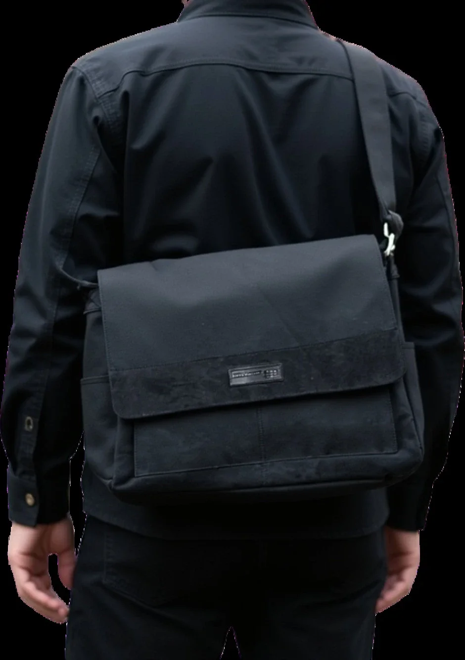 Kenneth Cole Black Messenger Bag Laptop Crossbody Commuter Travel Office Case